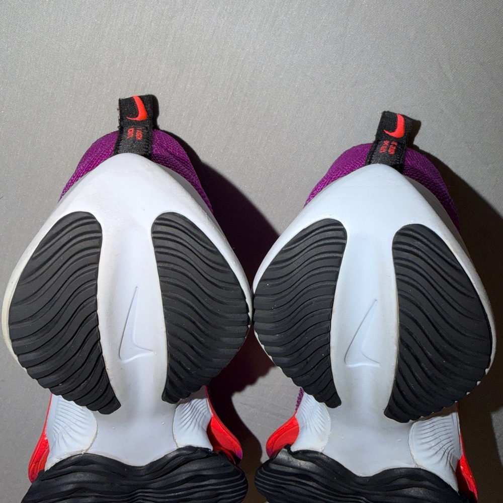 WMNS 7 Nike Air Zoom Tempo NEXT% Flyknit 'Hyper Violet - Picture 8 of 15